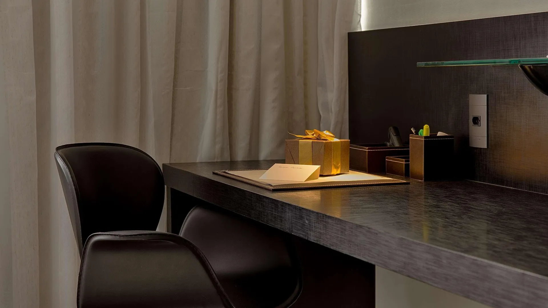 Art Hotel Transamerica Collection Porto Alegre 5*,  Brasilien